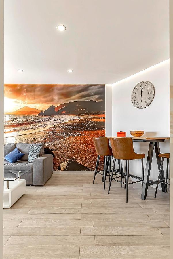 Ocean Garden Apartment With Seaview. 阿德耶 外观 照片