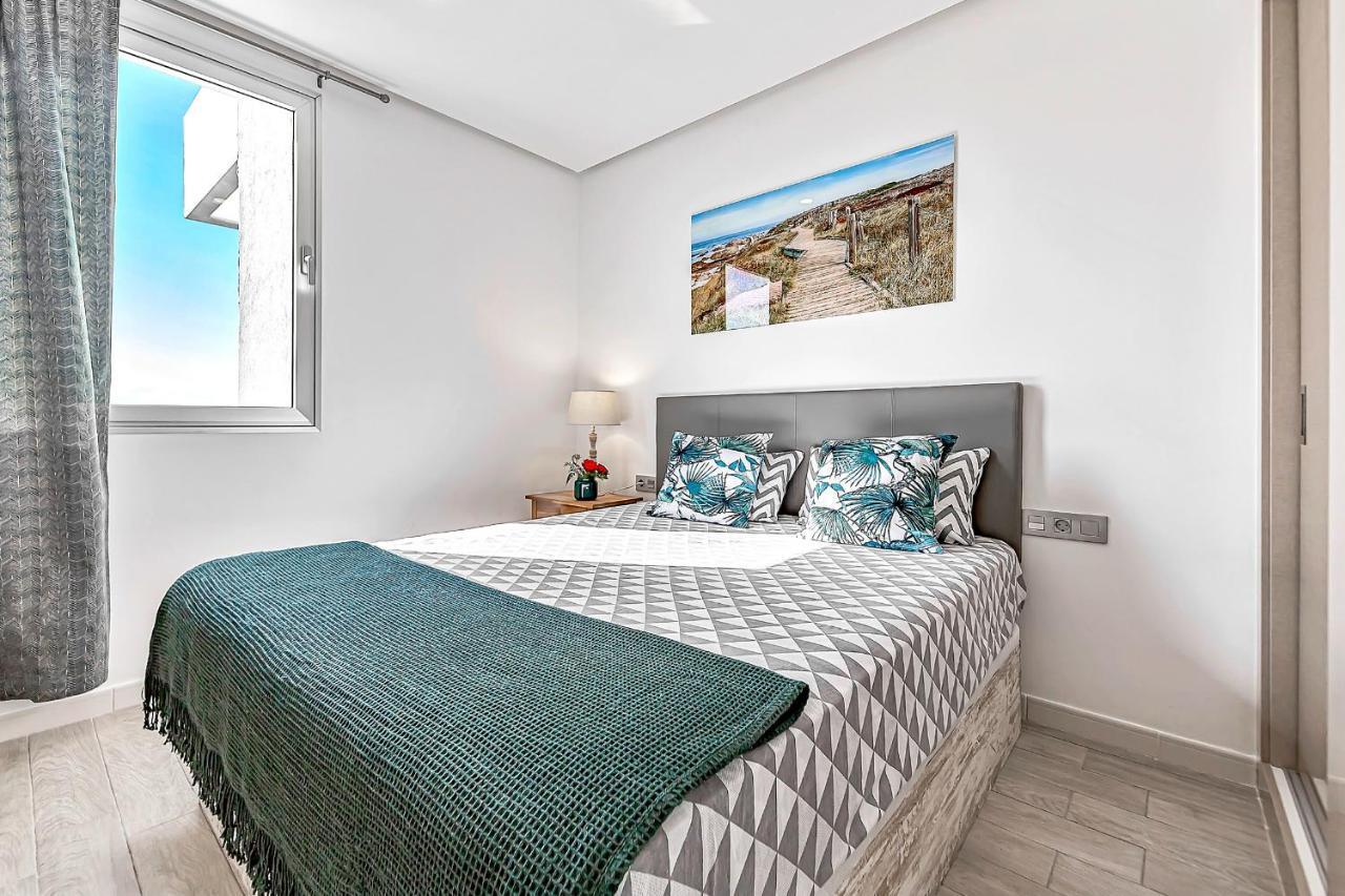 Ocean Garden Apartment With Seaview. 阿德耶 外观 照片