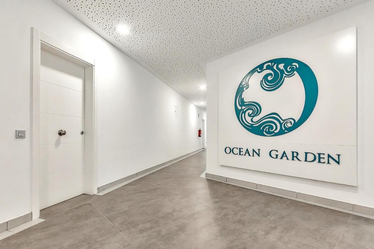 Ocean Garden Apartment With Seaview. 阿德耶 外观 照片